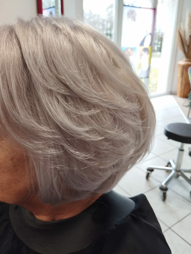 cheveux-méché-blanc