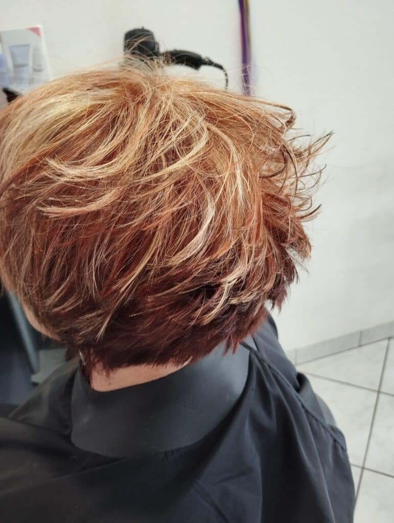 cheveux-ébouriffés