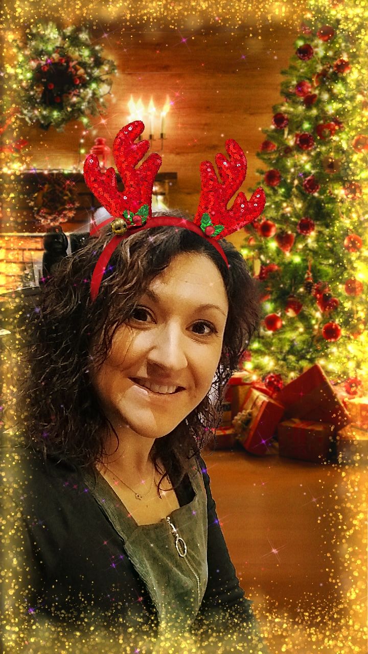 Sandie souhaitant la bonne année à ses clients dans son salon