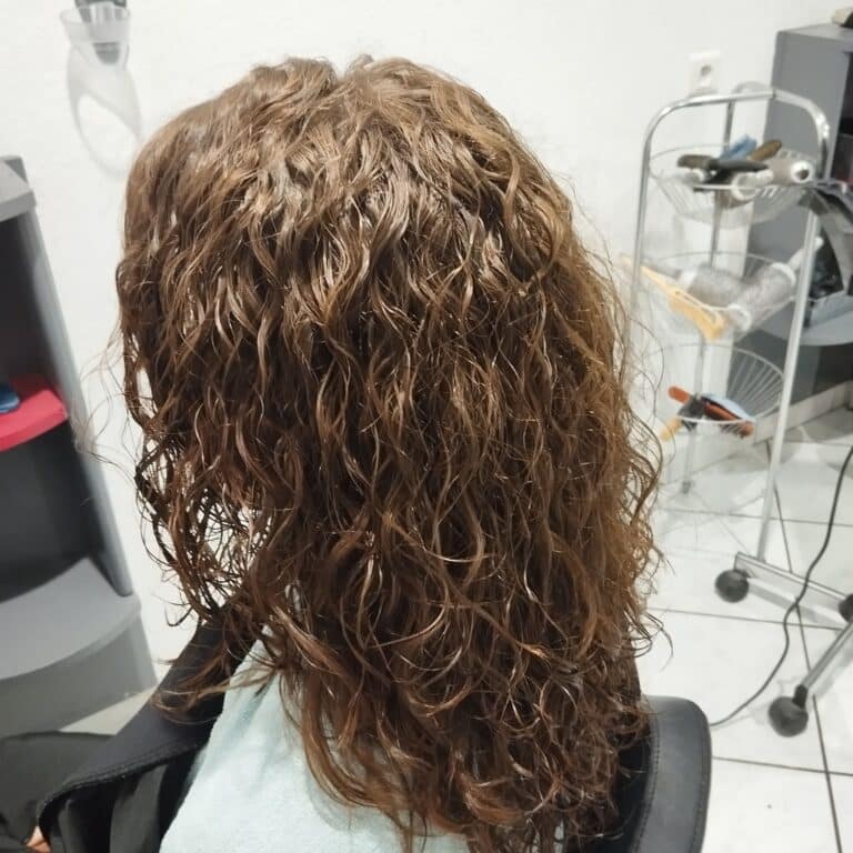 Coiffure élégante pour femme au salon de Sandie